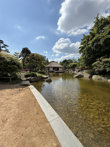 Japanischer Garten mit Teehaus