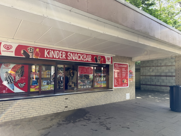 Kiosk am Spielplatz - Planten un Blomen