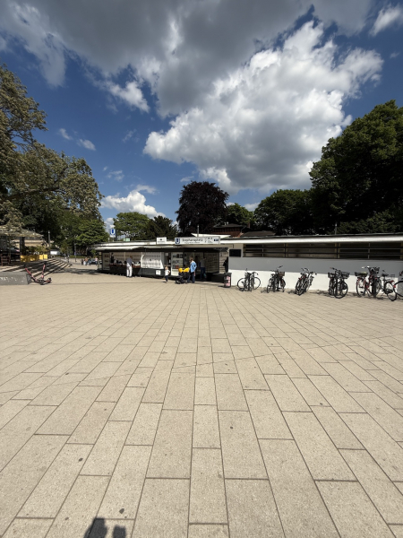 U-Bahn Stephansplatz - Planten un Blomen